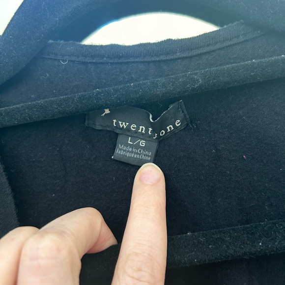 Forever 21 Lace & Sequin-Back Vest - Picture 7 of 7